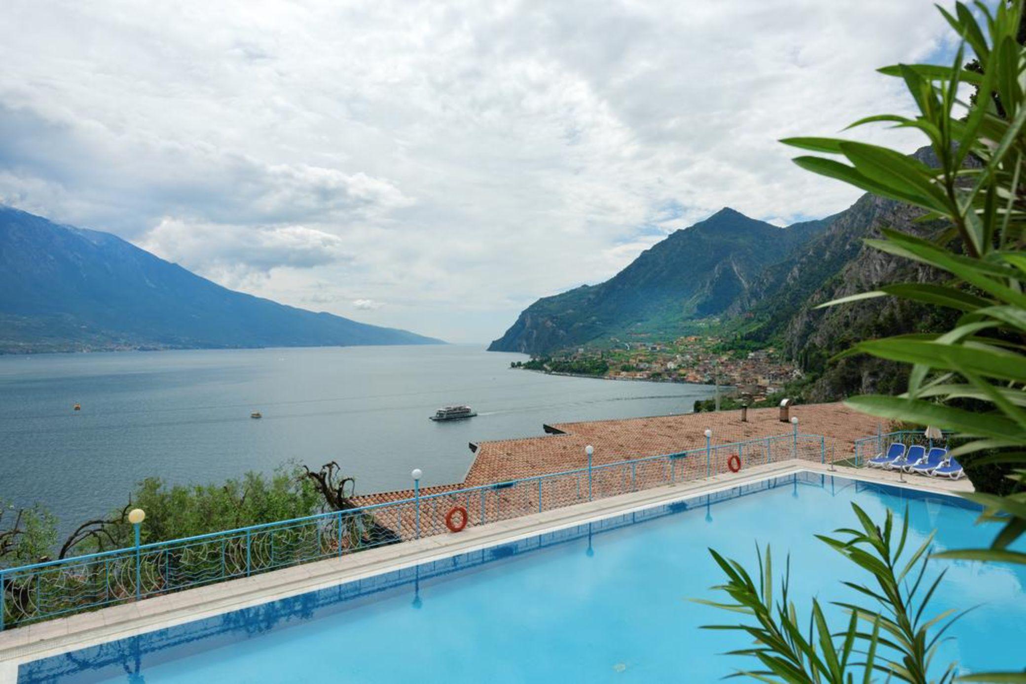 Centro Vacanze La Limonaia Hotel 3*